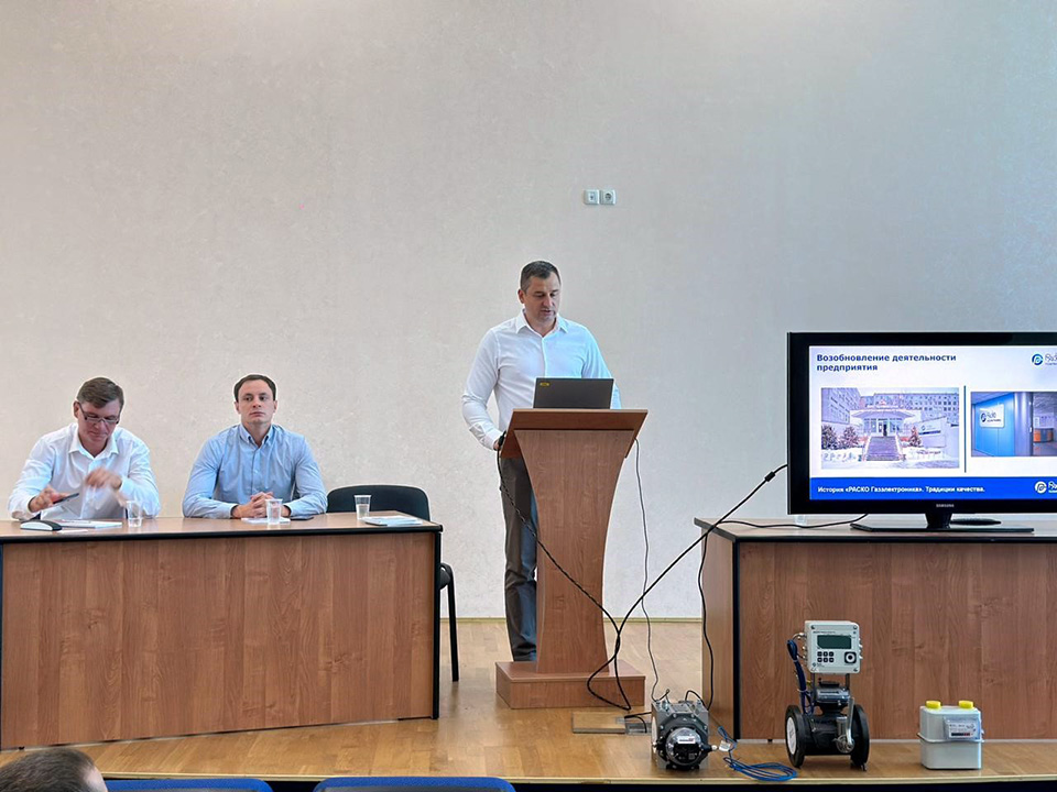 f8d9ff1d c6ab 4790 b021 a83af2b3ff05